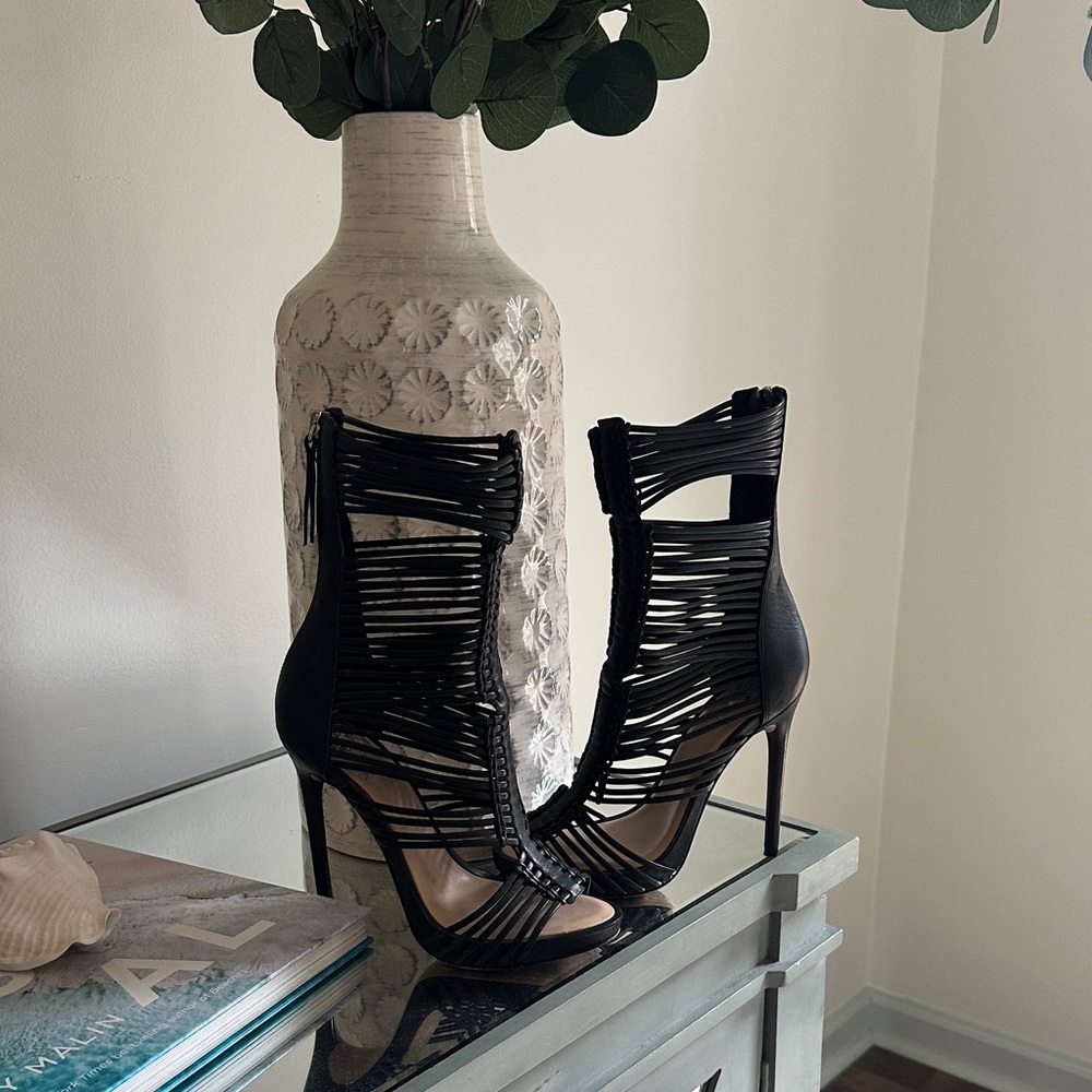 Perfect condition Vince Camuto Barbara Gladiator Heels